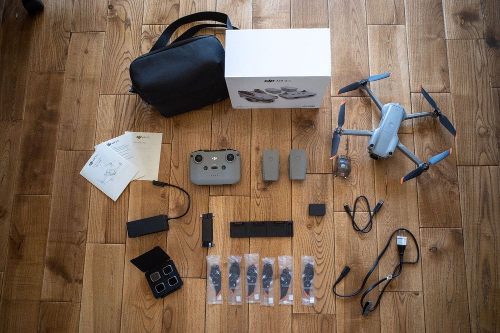 DJI AIR 2S Fly More Combo