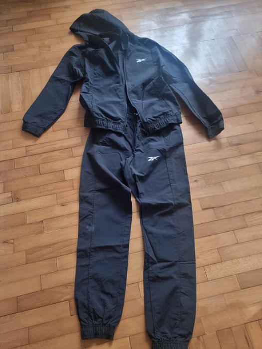 Спортивний одяг стан супер