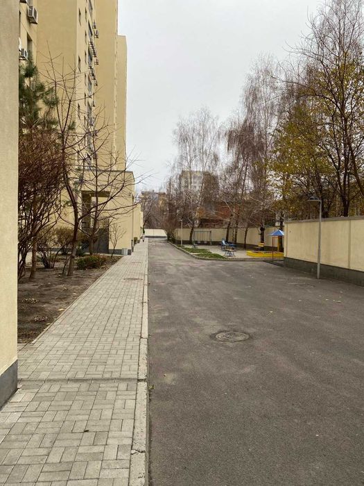 Продам 4-х комн. квартиру в центре, элитном доме  (с хорошим ремонтом)