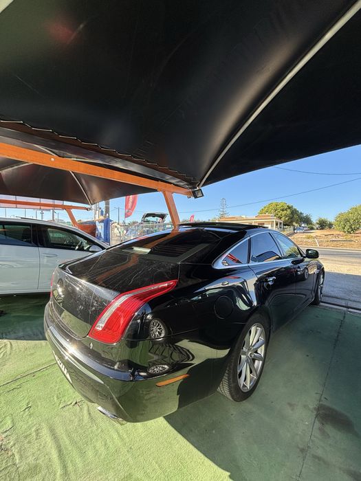 Jaguar XJ premium Luxury 5.0cc V8 400cv full extras blindado 150 mil km painel digital