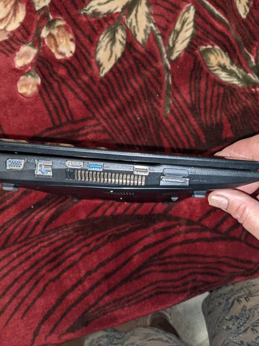 Продам.  Ноутбук Terra Mobile 1748 (W270HU)