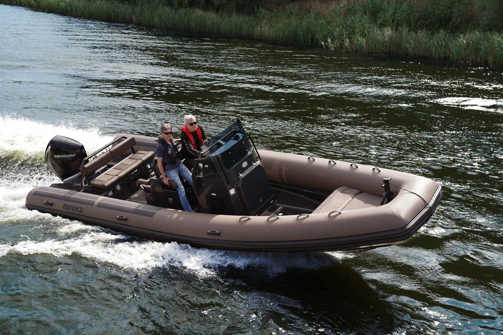 Łódź RIB Brig Navigator 26