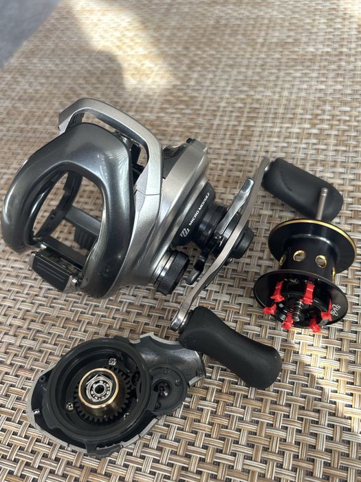 Котушка мультиплікаторна  Shimano Metanium  мульт,бейткастінгова ,кастінгова котушка  japan