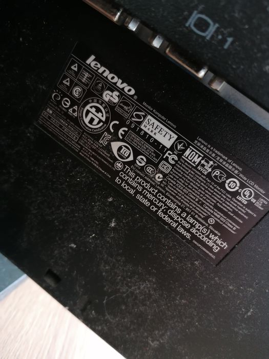Monitor Lenovo 22" DVI