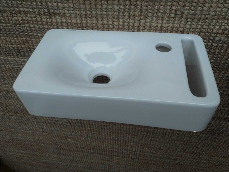 Włoska designerska umywalka SCARABEO HUNG