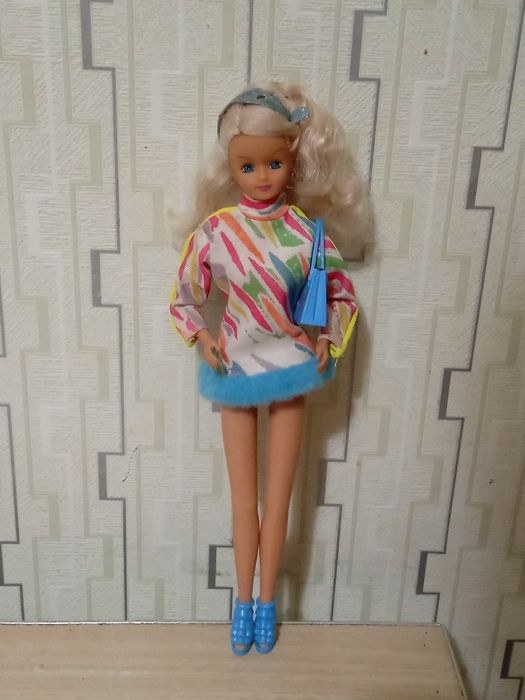 Фирменная, винтажная кукла барби co Сьюзи Сандра