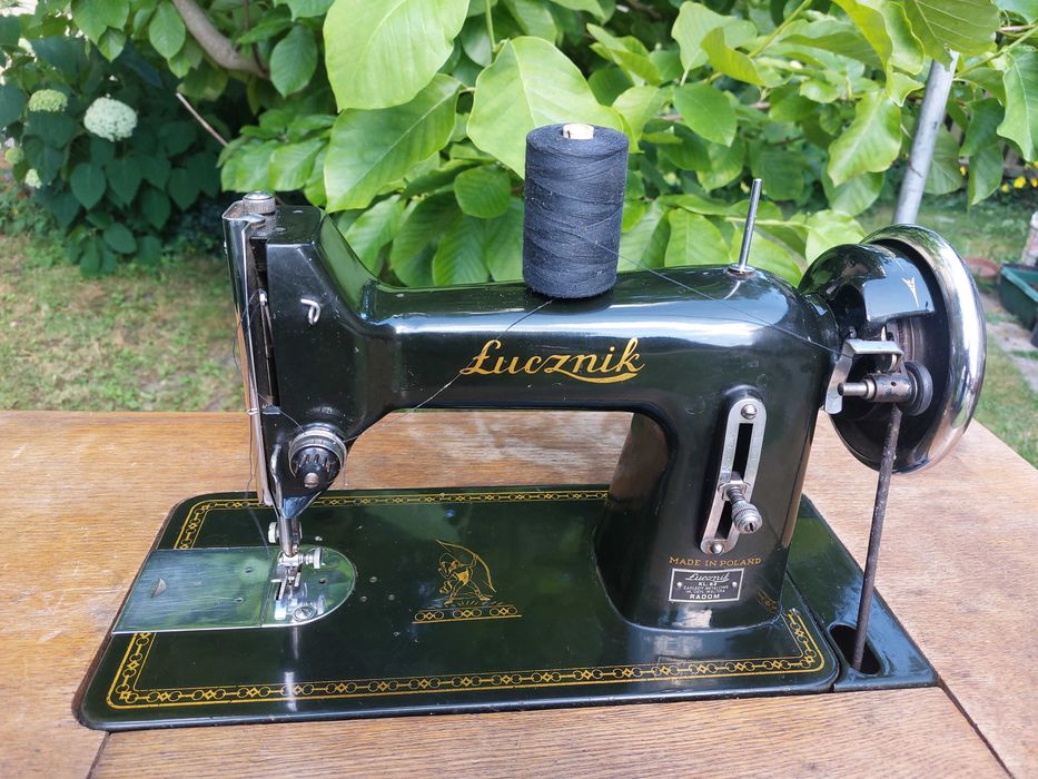 Maszyna do szycia Łucznik Kl.82 z 1956 roku