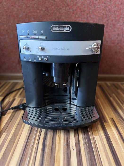 Кавоварка Delonghi