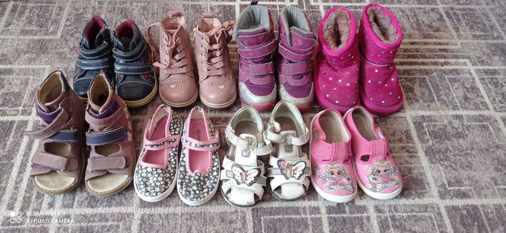 Віддам взуття розмір 23,24,25