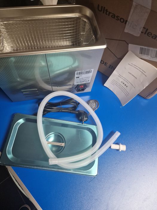 Máquina de limpeza ultrassônica digital com tanque de 6 litros.