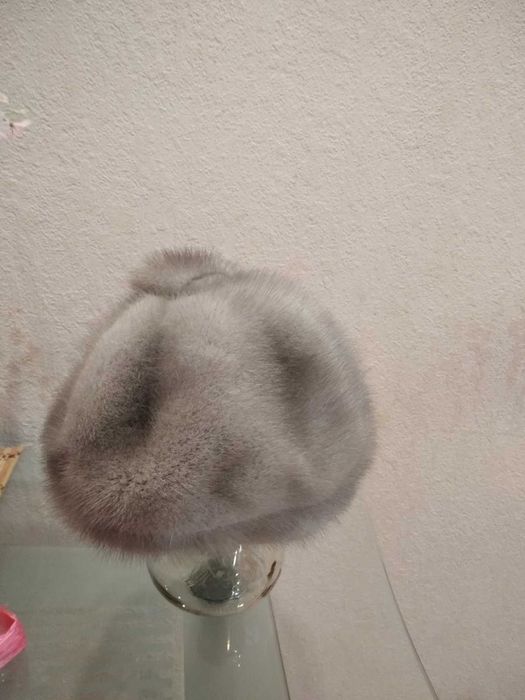 Жіночий берет з норки