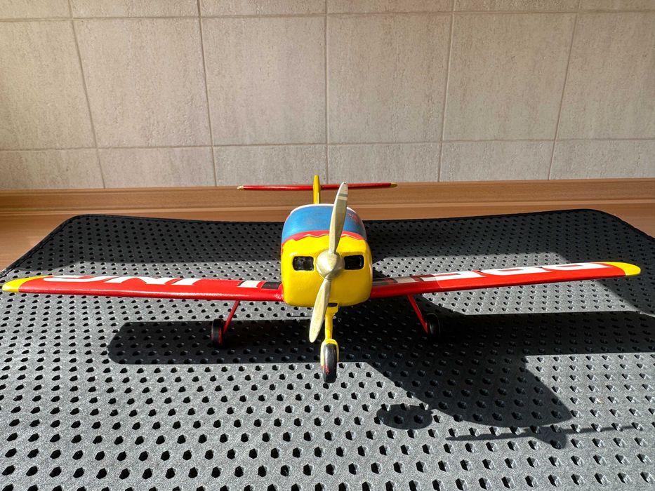 Maquete de avião Breitling