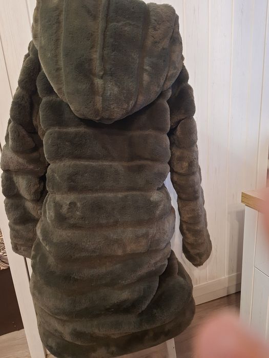 Шуба оливковая с капюшоном