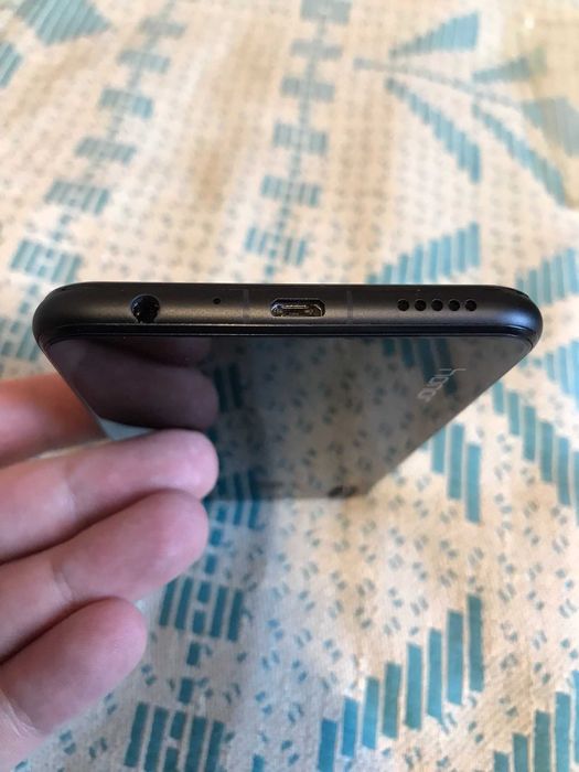 Смартфон Huawei Honor 8X 4/64. В стані близькому до ідеалу.