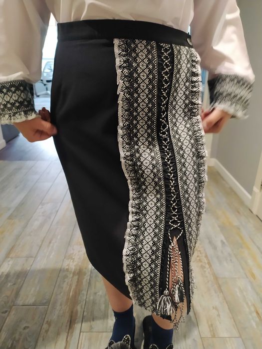 Вишитий костюм вишиванка+ спідниця вишита 46-48 рр