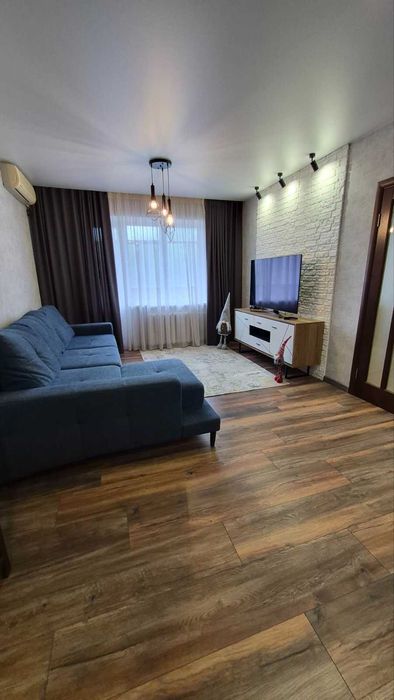 Продам 3-ком. с РЕМОНТОМ, Тополь-3