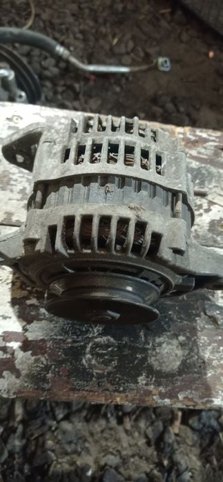 Генератор на  Nisan X-trail t 30