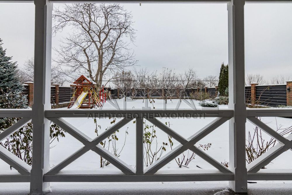 Продажа дома с бомбоубежищем, с. Хотов