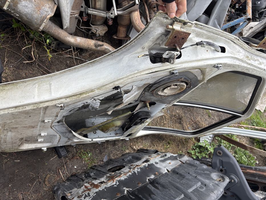 ford transit  drzwi fotele resory koła frelgi