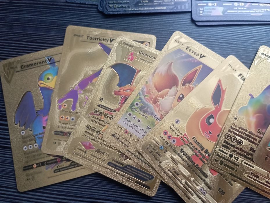 Pokemon karty 2 albumy gra