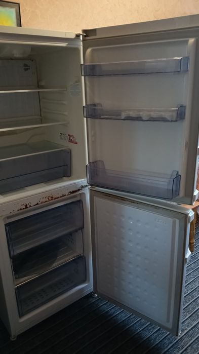 Холодильник Beko cs329020