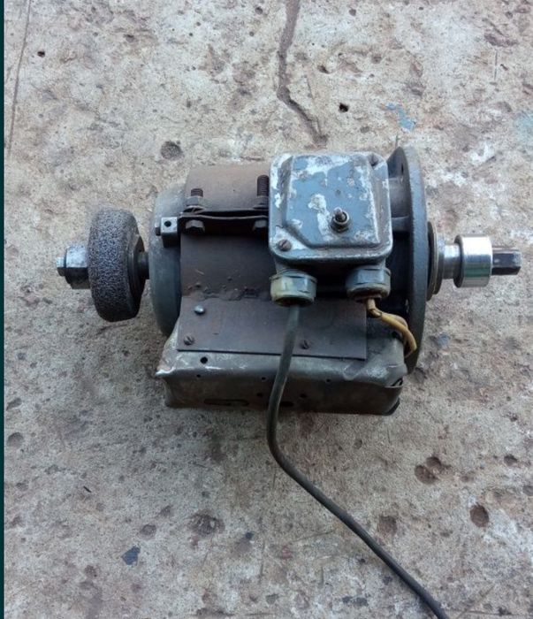 Двигун флянцевий