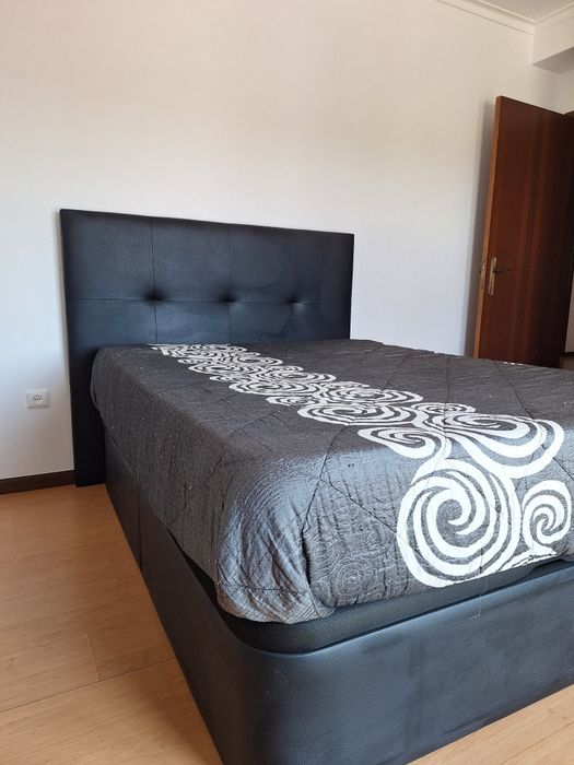 Cama com arrumação + colchão – 405€ negociável