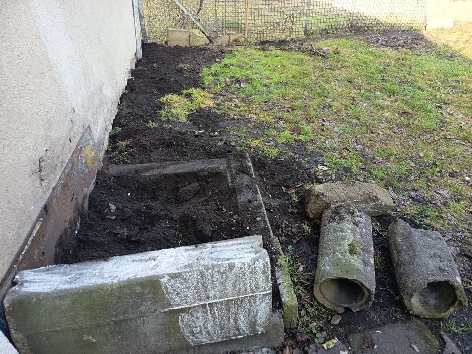 4 krawężniki oddam za darmo