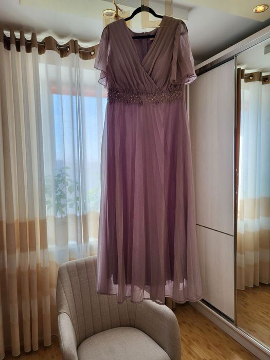 Продам вечірню сукню.
