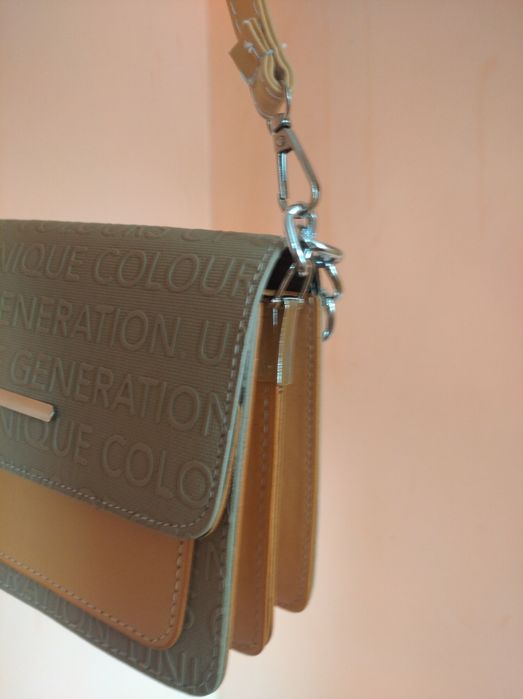 Жіноча сумка через плече