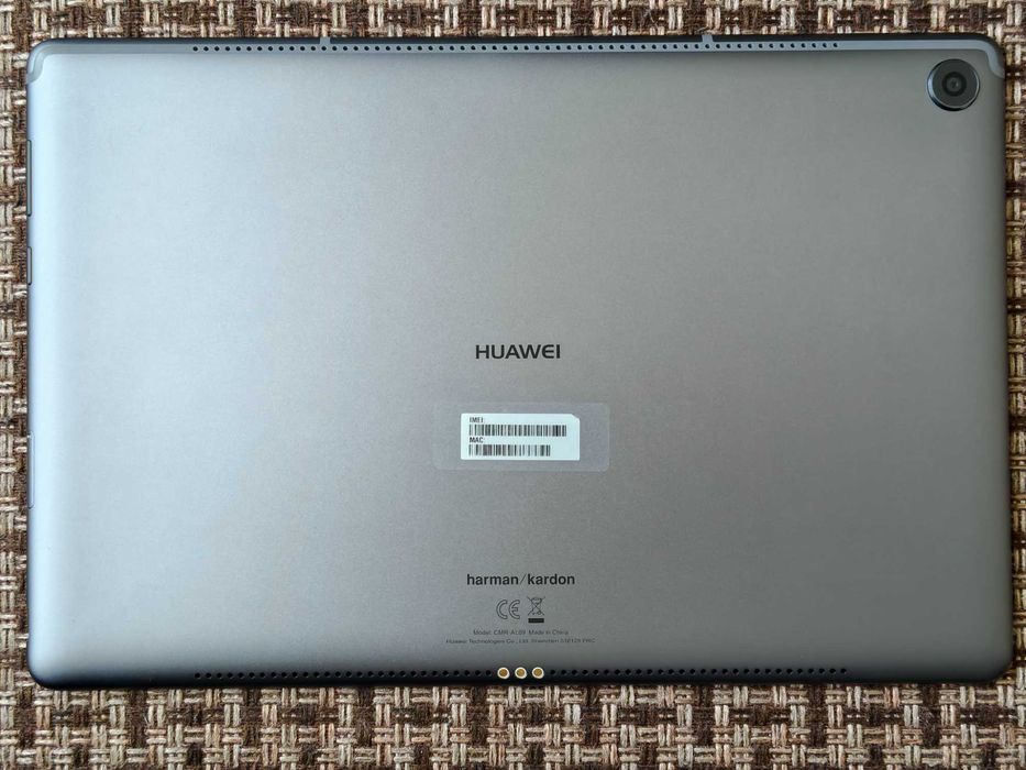 Планшети Huawei MediaPad M5 10.8"(2K, LTE); Samsung Galaxy Tab A (LTE)