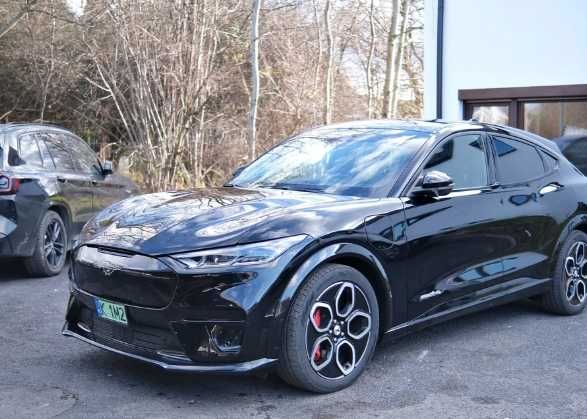 Бампер Ford Mustang E-Mach Розборка Форд Мустанг Е-Мач запчастини Ford Mustang E-Mach