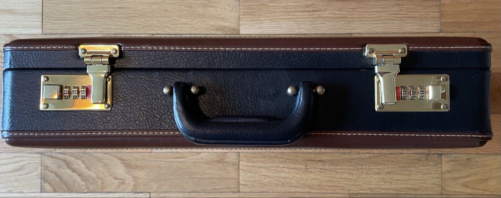 Mala Executive Vintage NOVA em pele genuína, com códigos