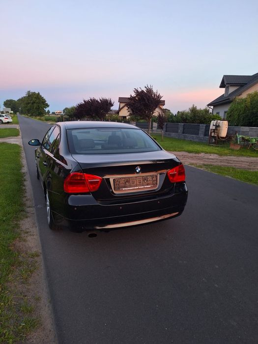 BMW E90 320i  xenon