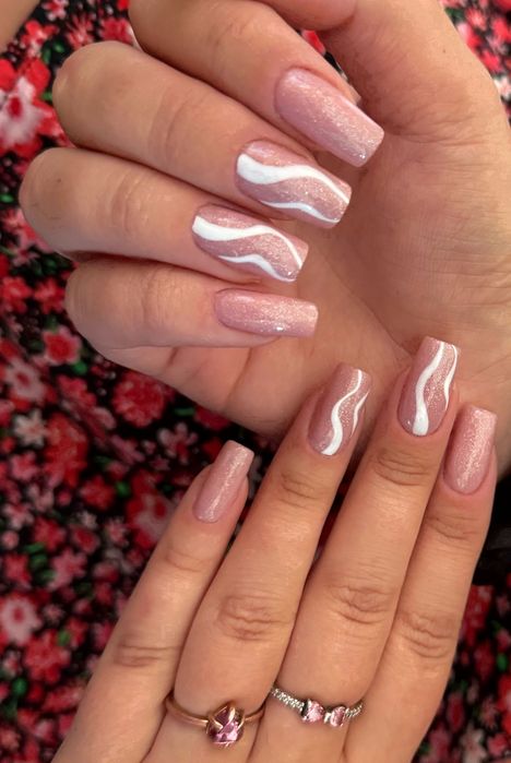 Manicure hybrydowy , żelowy , dojazd do klientki