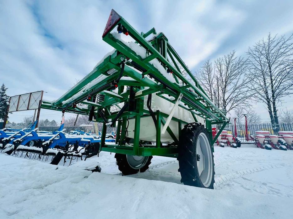 Оприскувач причіпний-2000 зі штангою 18 м.Механічна, підйом гідравліка