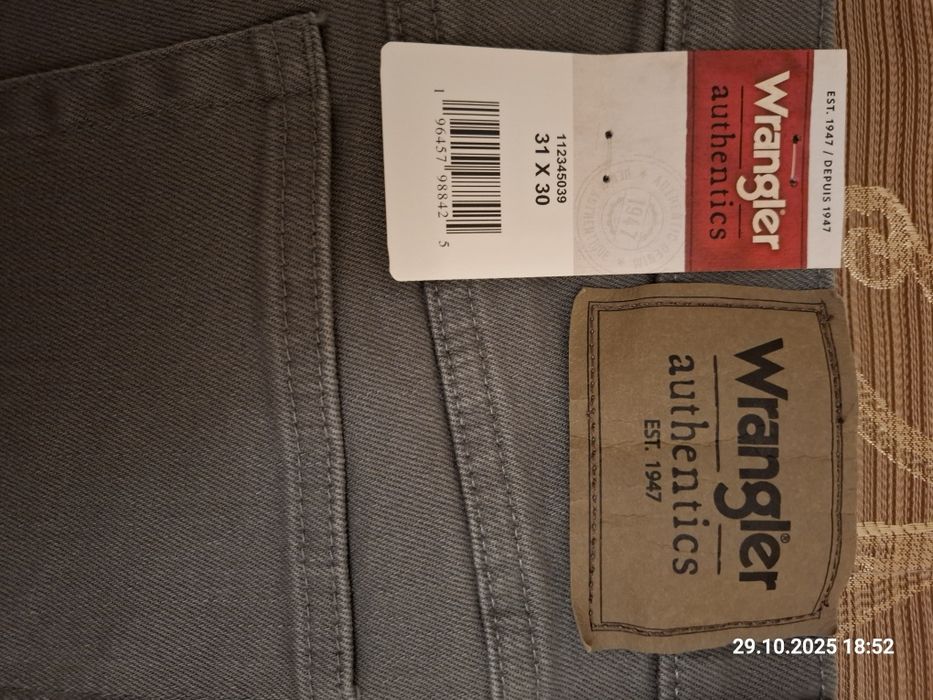 Чоловічі класичні джинси Wrangler Authentics