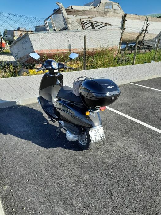 Moto de estrada 125 Daelim