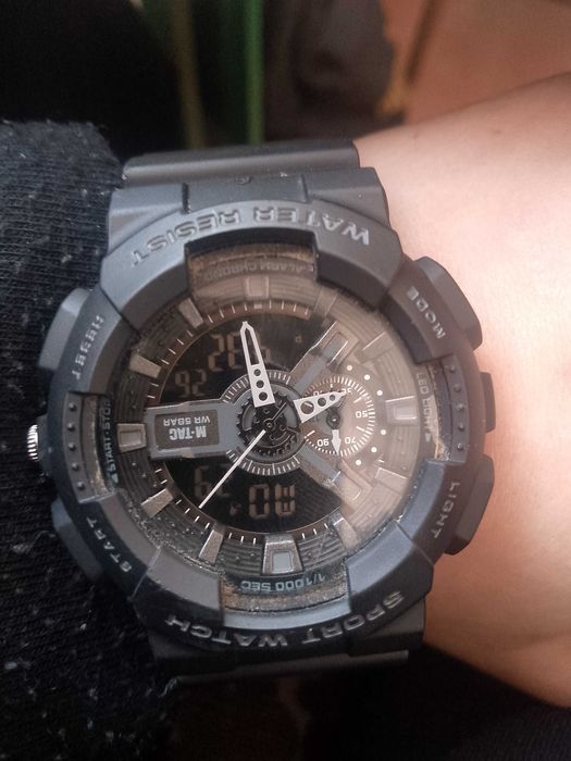 Наручний годинник