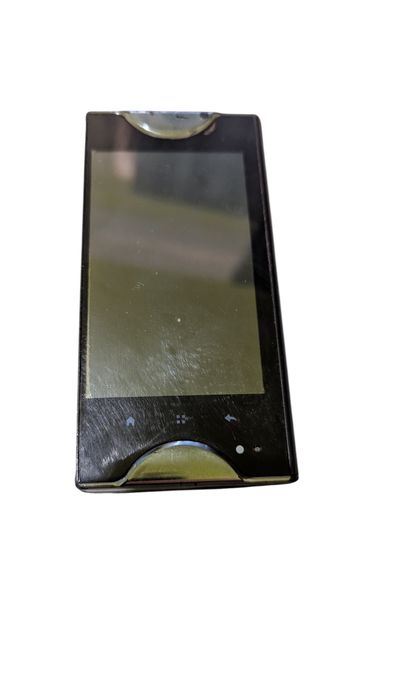 Kyocera m9300 (Первый телефон с двумя экранами)