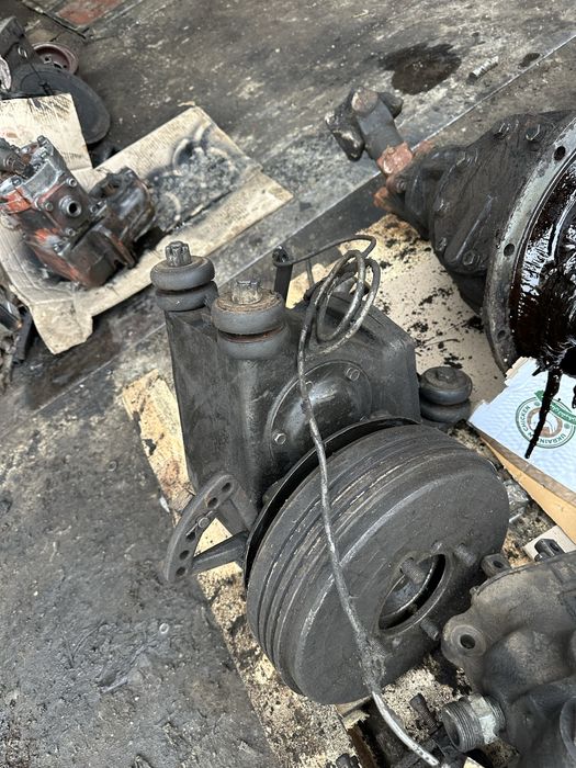 Розбираю Львівський навантажувач 5т погрузчик кара львівська