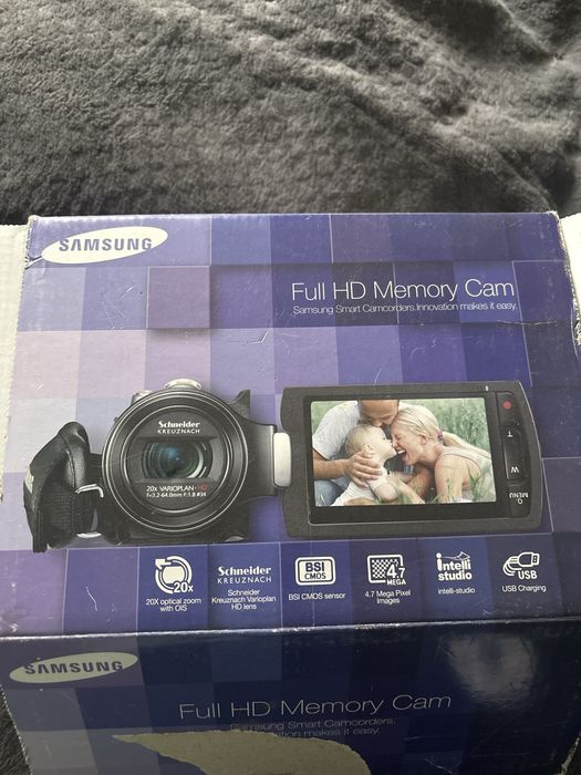 Відеокамера Samsung