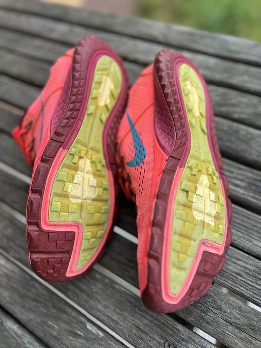 Nike Zoom бігові кросівки розмір 41( 26,5)