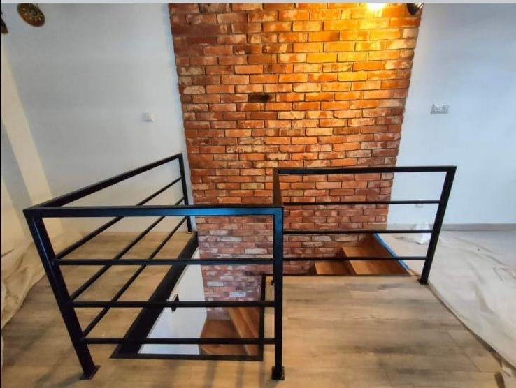 Schody,barierki,nogi pod stoły