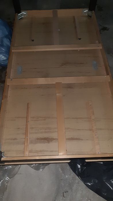 Mesa bonita e forte  8/12 pessoas