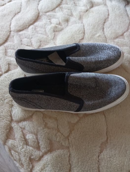 Trampki nowe, sportowe i eleganckie