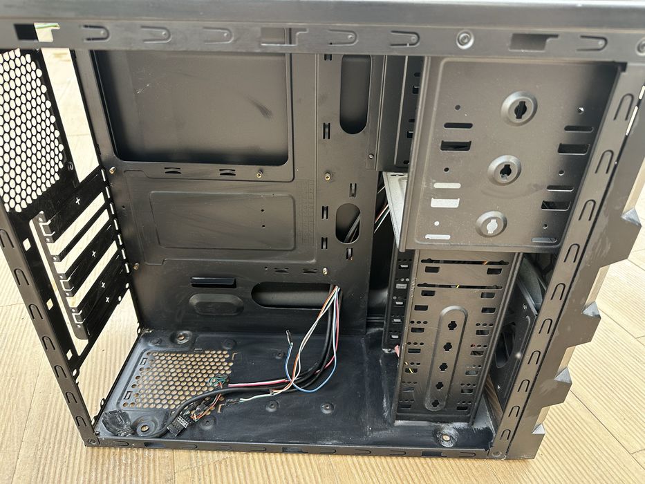 Caixa de Computador - Cooler Master