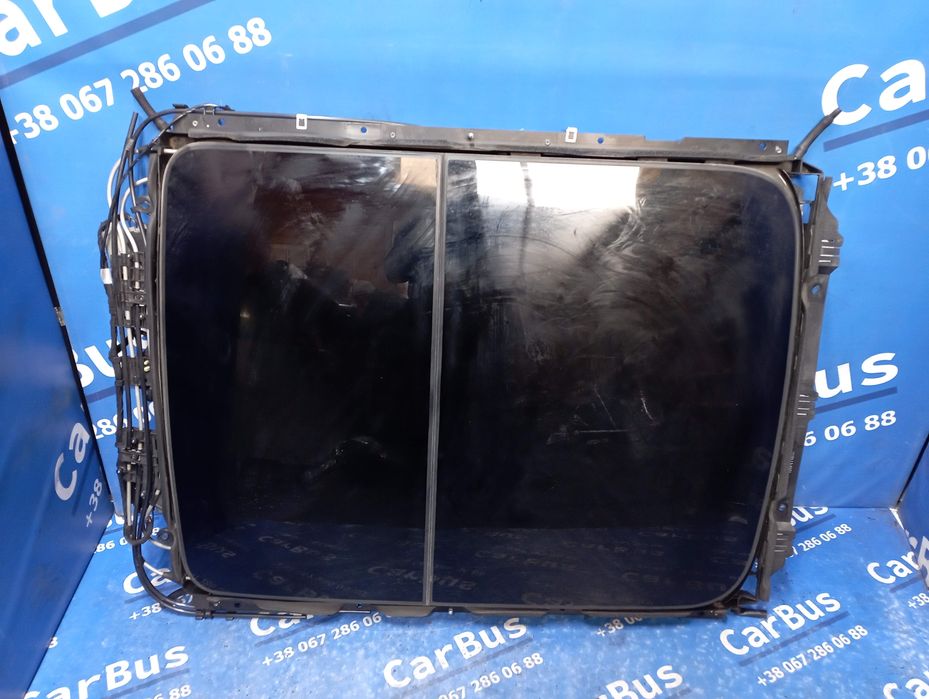 Люк  Ford Kuga II панорама  у зборі Форд Куга 2