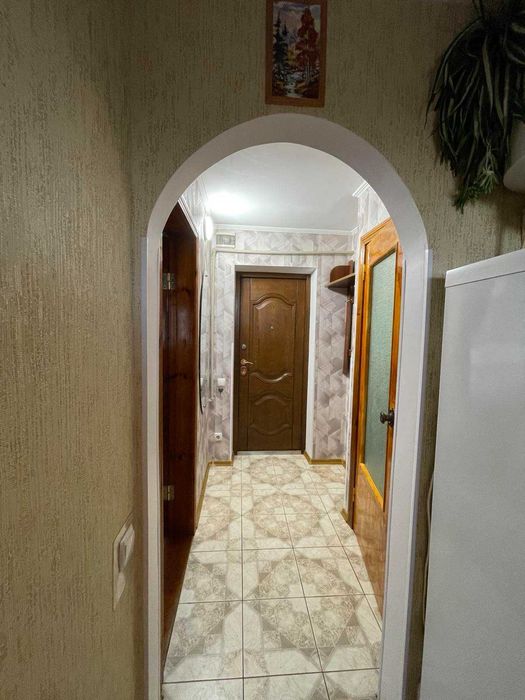 Сдам 1 к.кв.для девушки или пары с. Крюковщина, частный сектор