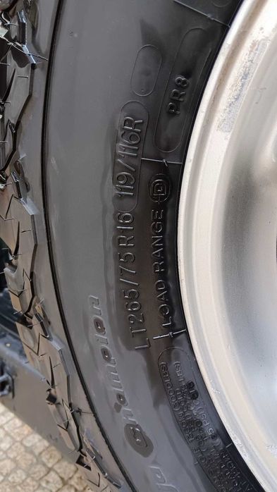 Land Rover Discovery impecável